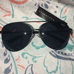 QUAY sunnies for sale!!!! 😎😎😎😎